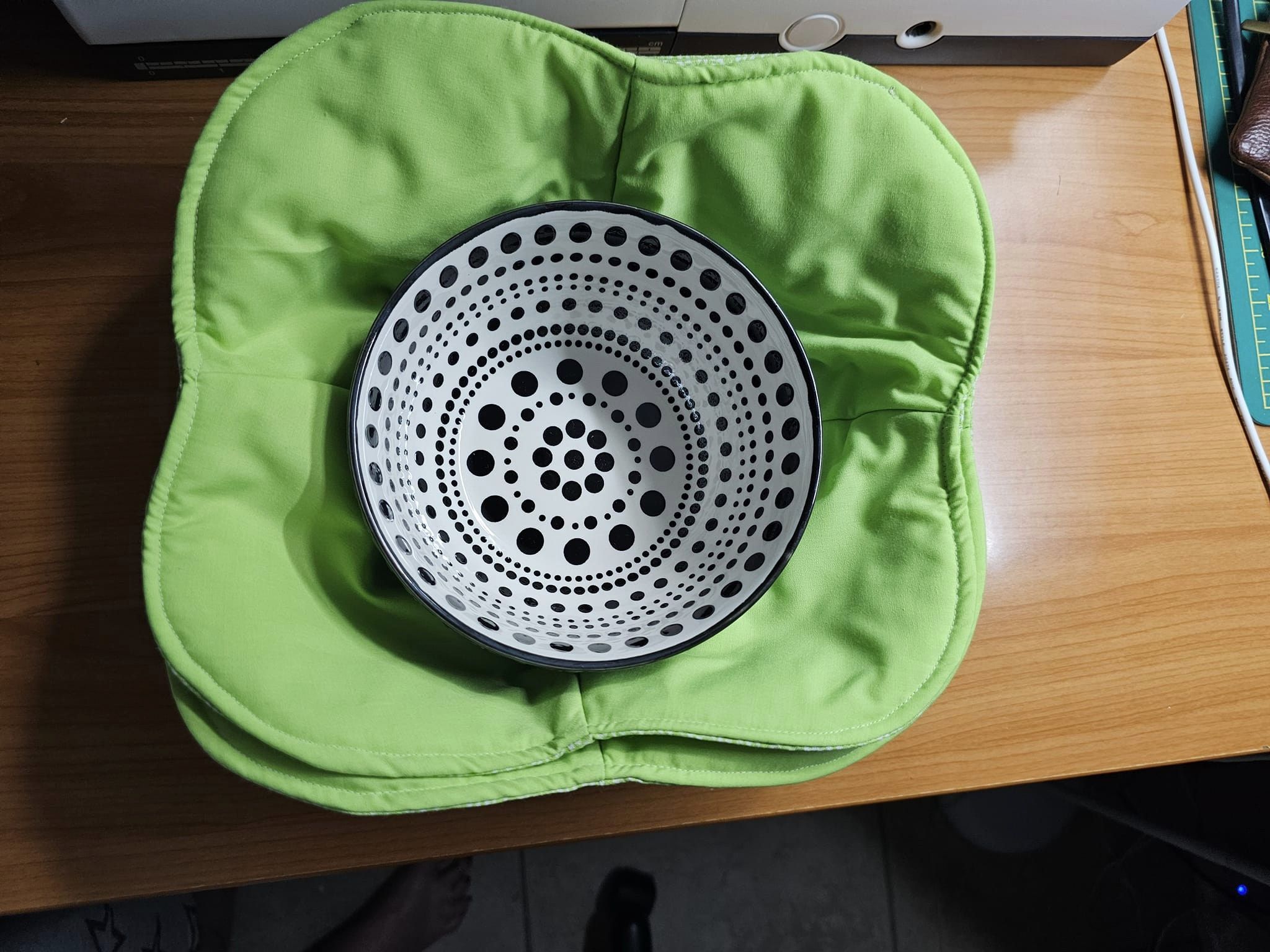 Green with White Triangle Pattern with Lime Green - Reversible Bowls Holders - Large - Set of 2 - Image 3