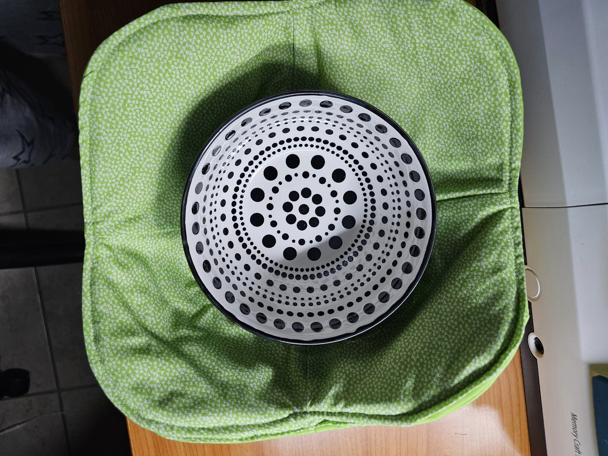 Green with White Triangle Pattern with Lime Green - Reversible Bowls Holders - Large - Set of 2 - Image 2