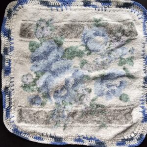 Blue Flower Washer with Varigated Blue Crochet Edge