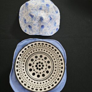Blue with White and Blue Flower Pattern - Reversible Bowls Holders - Medium - Set of 2