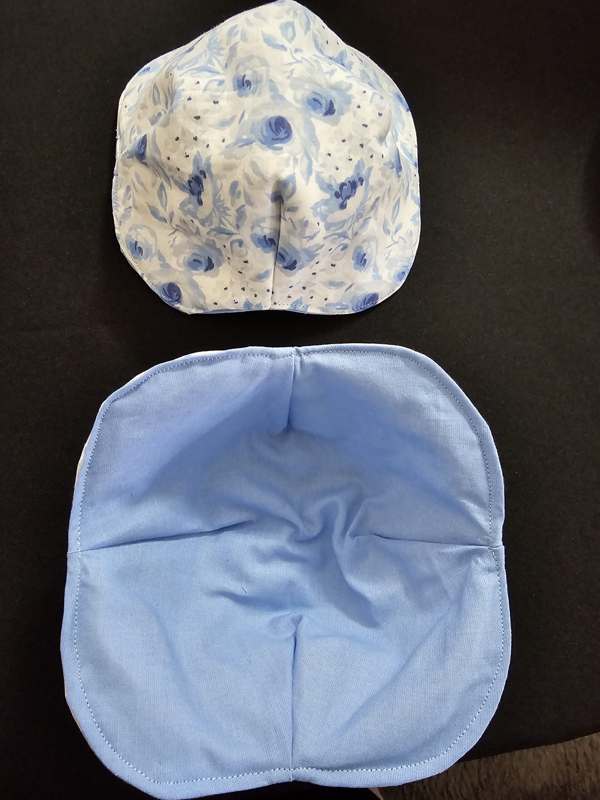 Blue with White and Blue Flower Pattern - Reversible Bowls Holders - Medium - Set of 2 - Image 2